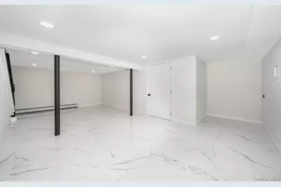 42 Ronald Drive N, Amityville, NY 11701 - Photo 25