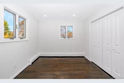 42 Ronald Drive N, Amityville, NY 11701 - Photo 19