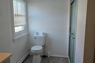 61 Violet Ave, Poughkeepsie, NY 12601 - Photo 17