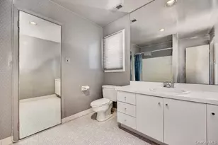 27 Fairway Dr, Manhasset, NY 11030 - Photo 31