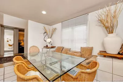 27 Fairway Drive, Manhasset, NY 11030 - Photo 5