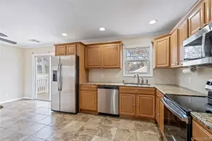 6 Edward Ct, Ronkonkoma, NY 11779 - Photo 17