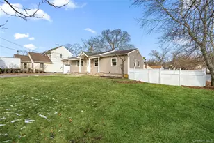 6 Edward Ct, Ronkonkoma, NY 11779 - Photo 5