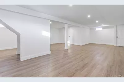 1709 Camp Avenue, Merrick, NY 11566 - Photo 15