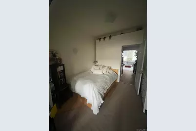 6556 Myrtle Avenue, Glendale, NY 11385 - Photo 17