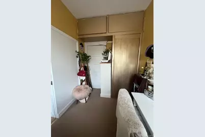 6556 Myrtle Avenue, Glendale, NY 11385 - Photo 19