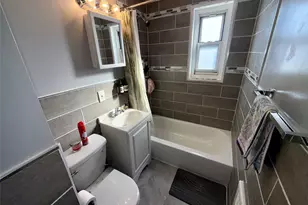 131-39 234th St, Rosedale, NY 11422 - Photo 9