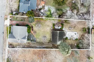 506 5th St, Greenport, NY 11944 - Photo 23