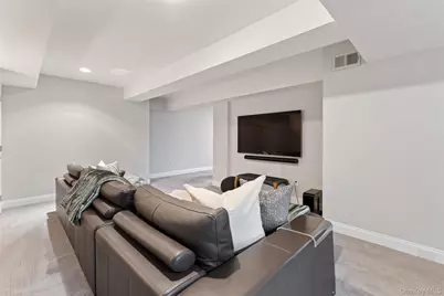 1 Grand Park Avenue, Scarsdale, NY 10583 - Photo 33