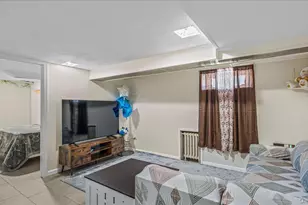 101 Stewart St, Floral Park, NY 11001 - Photo 21