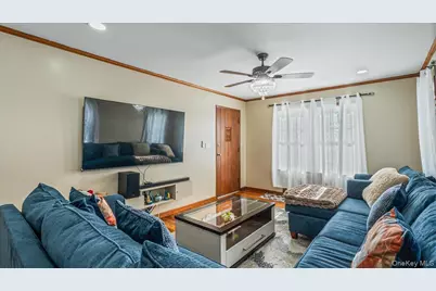 101 Stewart Street, Floral Park, NY 11001 - Photo 7