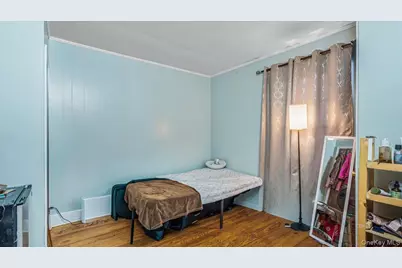 101 Stewart Street, Floral Park, NY 11001 - Photo 13