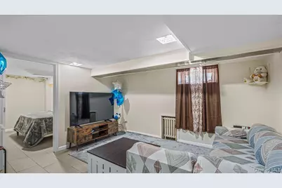 101 Stewart Street, Floral Park, NY 11001 - Photo 19