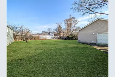 99 Wagon Lane, Centereach, NY 11720 - Photo 23