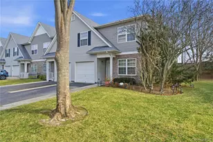 307 Medea Way, Central Islip, NY 11722 - Photo 3