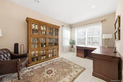 307 Medea Way, Central Islip, NY 11722 - Photo 5