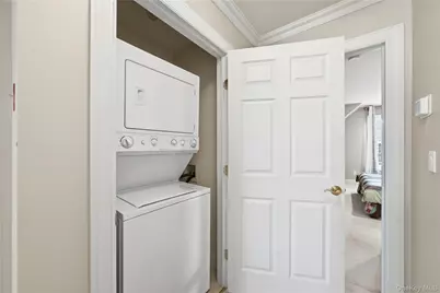 307 Medea Way, Central Islip, NY 11722 - Photo 19