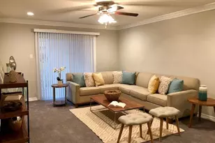 11 Country Club Dr, Coram, NY 11727 - Photo 7