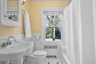 551 Wolfs Lane, Pelham, NY 10803 - Photo 21