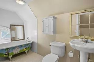 551 Wolfs Ln, Pelham, NY 10803 - Photo 23