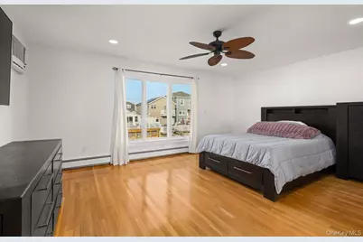 19 W 13th Road, Far Rockaway, NY 11693 - Photo 9