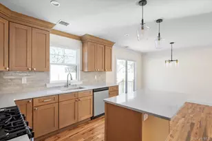 43 Shirley Ln, Medford, NY 11763 - Photo 7