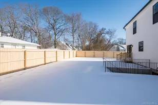 43 Shirley Ln, Medford, NY 11763 - Photo 25