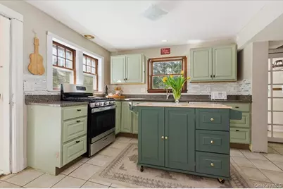 41 Plumbrook Road, Katonah, NY 10536 - Photo 11