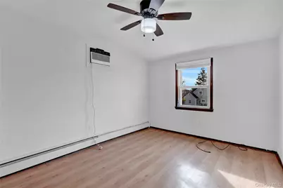 31 Bluespruce Road, Levittown, NY 11756 - Photo 21