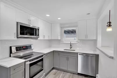 31 Bluespruce Road, Levittown, NY 11756 - Photo 13