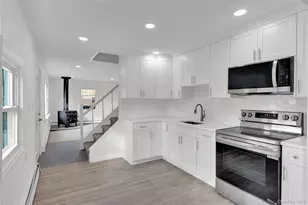 31 Blue Spruce Rd, Levittown, NY 11756 - Photo 9