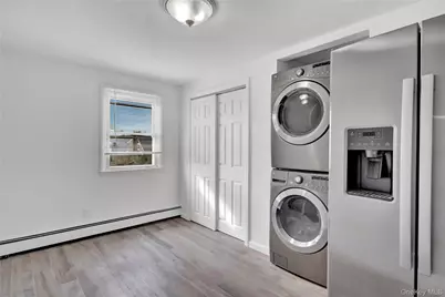 31 Bluespruce Road, Levittown, NY 11756 - Photo 15