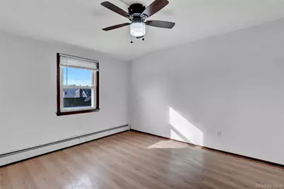 31 Bluespruce Road, Levittown, NY 11756 - Photo 23