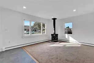 31 Blue Spruce Rd, Levittown, NY 11756 - Photo 3