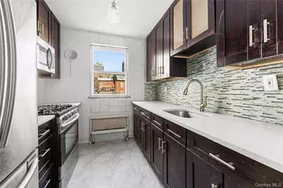 156 Centre Avenue #2G, New Rochelle, NY 10805 - Photo 3