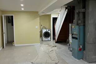 122-52 Springfield Blvd, Springfield Gardens, NY 11413 - Photo 11