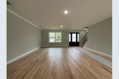 492 Blue Point Road, Farmingville, NY 11738 - Photo 3
