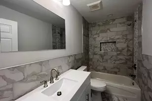 492 Blue Point Rd, Farmingville, NY 11738 - Photo 5