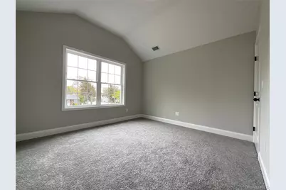 492 Blue Point Road, Farmingville, NY 11738 - Photo 9