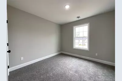 492 Blue Point Road, Farmingville, NY 11738 - Photo 13