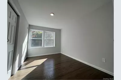 492 Blue Point Road, Farmingville, NY 11738 - Photo 7