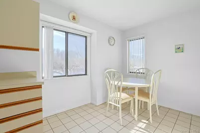 2 Linda Court, Nanuet, NY 10954 - Photo 9