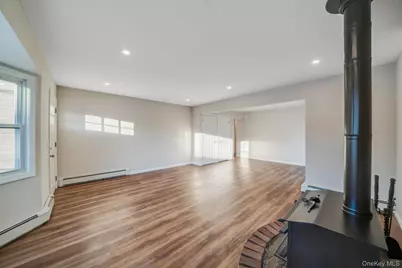 247 Rider Avenue, Patchogue, NY 11772 - Photo 7