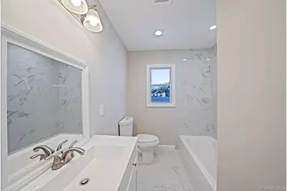 247 Rider Avenue, Patchogue, NY 11772 - Photo 21