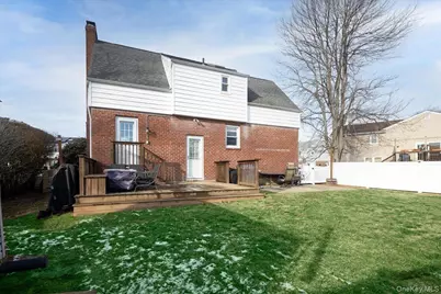 3195 Nantucket Lane, Oceanside, NY 11572 - Photo 19