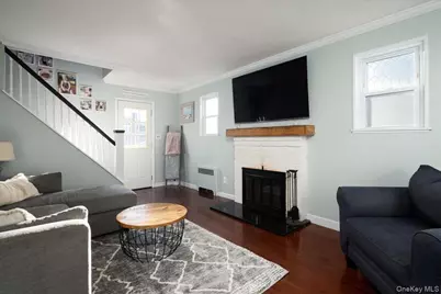 3195 Nantucket Lane, Oceanside, NY 11572 - Photo 3