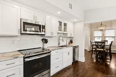 2 Oak Street, Smithtown, NY 11787 - Photo 9