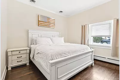 2 Oak Street, Smithtown, NY 11787 - Photo 11