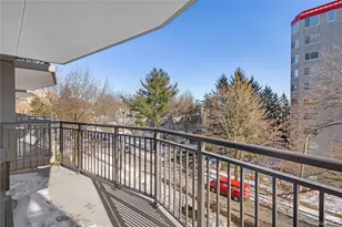 15 Stewart Pl, White Plains, NY 10603 - Photo 25