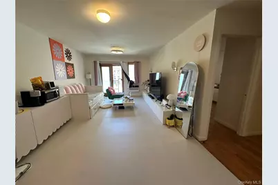 140-26 Cherry Avenue #5D, Flushing, NY 11355 - Photo 3